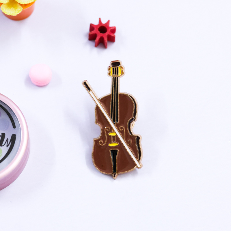 Kreskówka skrzypce emaliowana  – Musical Instrument Symbols recenzja i cena